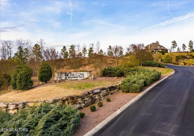 Photo 3 of Sale Pending at 0 Twin Lakes Dr, Loudon, TN 37774 | MLS# 1302775 | Listing updated on 2025-09-09