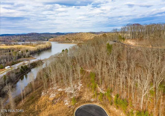 Photo 3 of Sale Pending at 0 Twin Lakes Dr, Loudon, TN 37774 | MLS# 1302775 | Listing updated on 2025-09-09