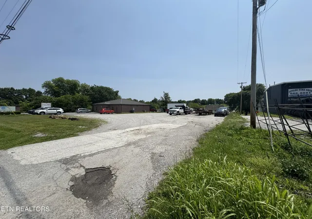 5th image of 2527 Jacksboro Pike, Jacksboro, TN 37757 | MLS# 1303249