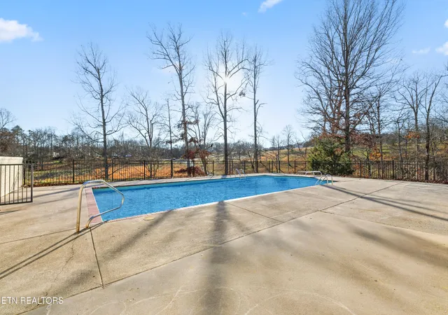 Photo 4 of Single family home for sale at 8002 Jackson Bnd Rd, Lenoir City, TN 37772 | MLS# 1324969 | Listing updated on 2026-09-13
