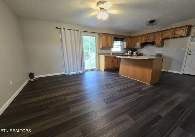 Photo 3 of Sale Pending at 604 Lawrence St, New Tazewell, TN 37825 | MLS# 1303888 | Listing updated on 2026-07-31