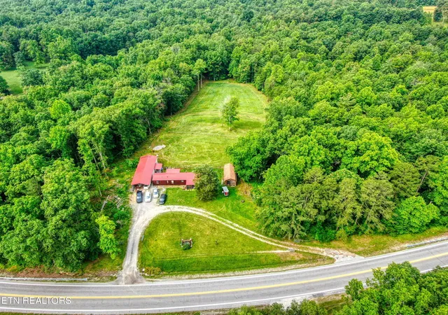 Homes for sale in Jamestown, TN | 2800 Leatherwood Ford Rd, Jamestown, TN 38556 | MLS# 1304822