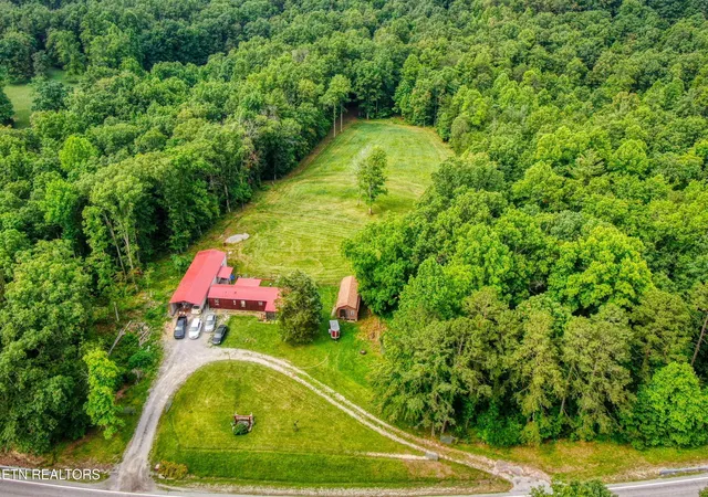 Homes for sale in Jamestown, TN | 2800 Leatherwood Ford Rd, Jamestown, TN 38556 | MLS# 1304822