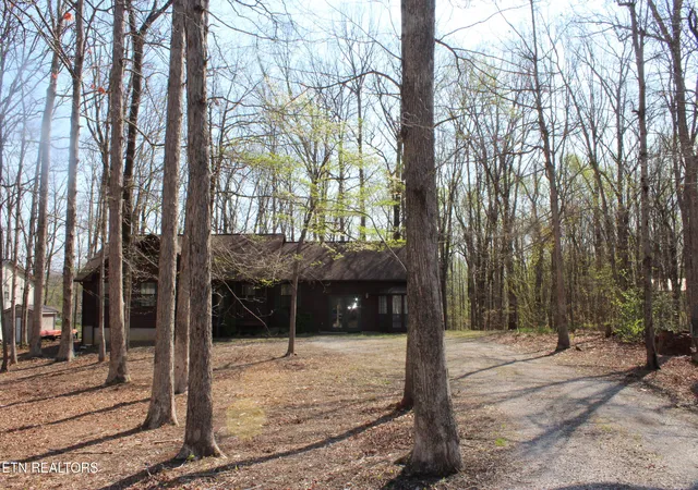 2nd image of 108 Laurel Dr, Jamestown, TN 38556 | MLS# 1305022
