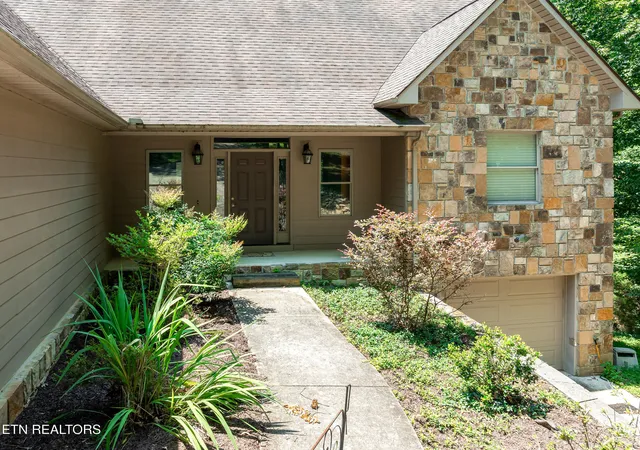Photo 3 of Single family home for sale at 134 Holly Ln, Kingston, TN 37763 | MLS# 1306394 | Listing updated on 2026-09-03