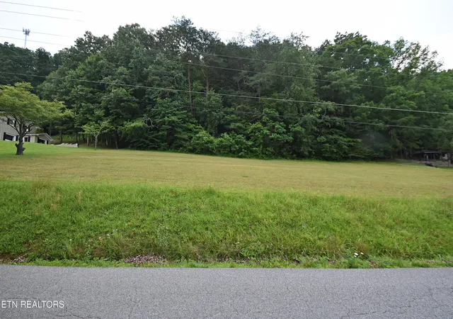 3rd image of Fairway Dr, La Follette, TN 37766 | MLS# 1306388