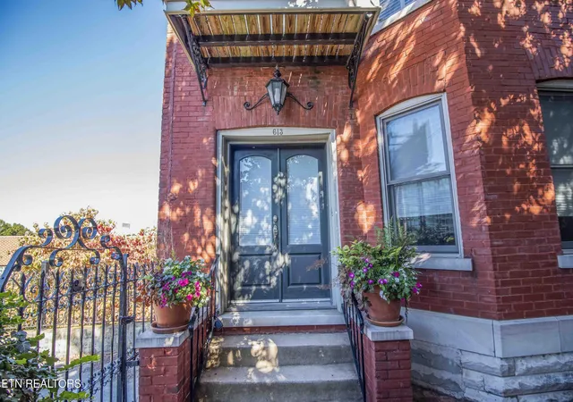 Photo 1 of Sale Pending at 613 Union Ave, Knoxville, TN 37902 | MLS# 1306855 | Listing updated on 2025-10-08
