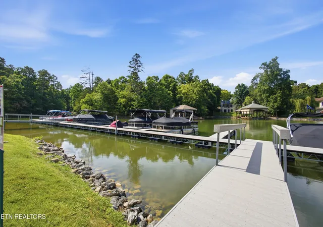 Homes for sale in Lenoir City, TN | 186 Lake Crest Dr, Lenoir City, TN 37772 | MLS# 1308499