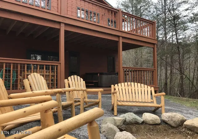 Photo 2 of Single family home for sale at 3126 Bear Mountain Ln, Sevierville, TN 37876 | MLS# 1308753 | Listing updated on 2026-06-22