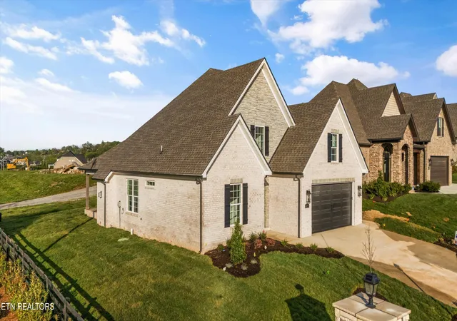 Photo 3 of Single family home for sale at 2103 Lantern Park Ln, Knoxville, TN 37932 | MLS# 1308941 | Listing updated on 2026-09-18