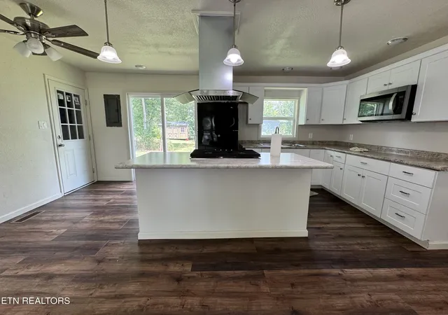 Homes for sale in Jamestown, TN | 318 Sadie St, Jamestown, TN 38556 | MLS# 1308988