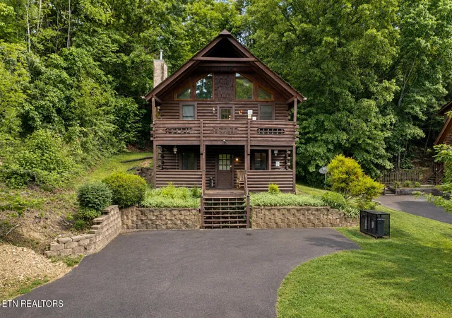 image of 735 Kings Hills Blvd, Pigeon Forge, TN 37863 | MLS# 1309213