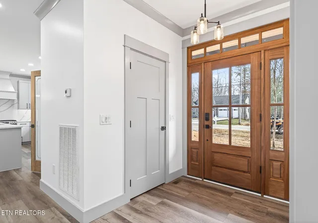 Photo 3 of Single family home for sale at 154 Hawes Cir, Crossville, TN 38558 | MLS# 1309595 | Listing updated on 2026-07-23