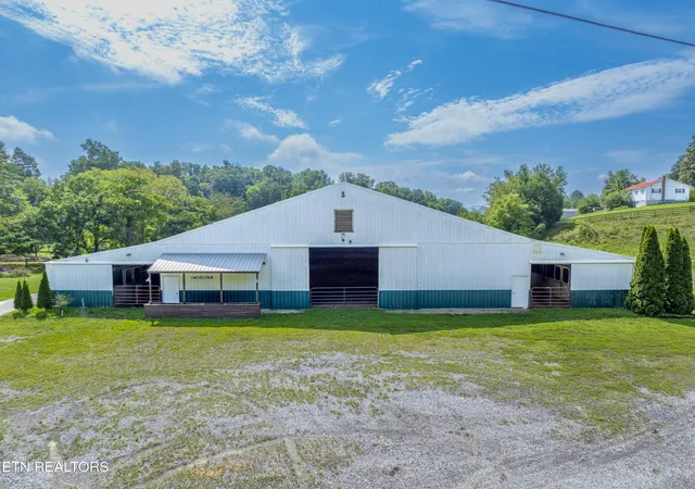 2nd image of 500 Miller Rd, Clinton, TN 37716 | MLS# 1309509