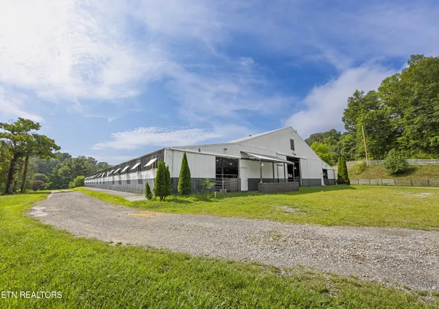 3rd image of 500 Miller Rd, Clinton, TN 37716 | MLS# 1309509
