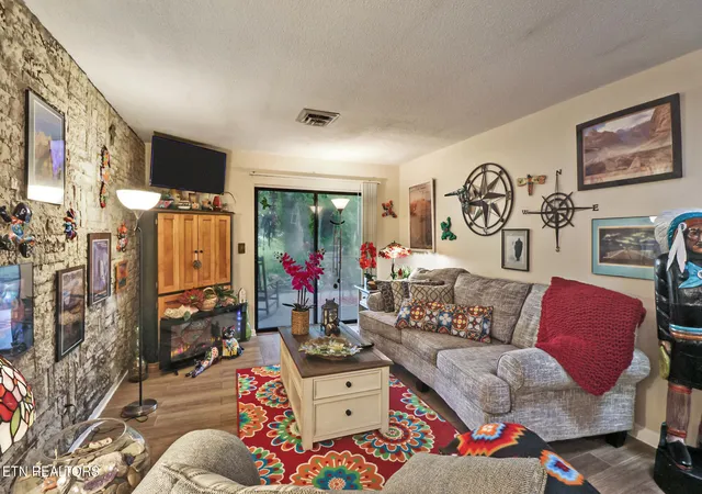 5th image of 33 Big Horn Loop Loop, Crossville, TN 38572