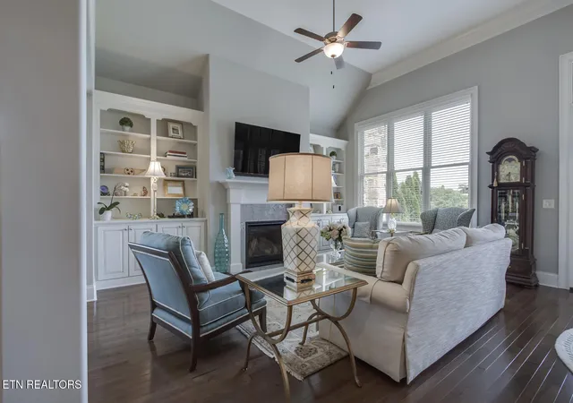 Photo 4 of Single family home for sale at 274 E Highlands Cir, Lenoir City, TN 37772 | MLS# 1309636 | Listing updated on 2026-09-29