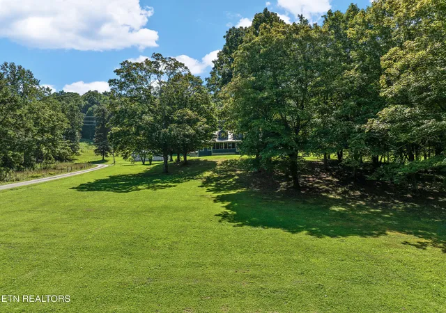 3rd image of 110 Halcomb Dr, Kingston, TN 37763 | MLS# 1313031