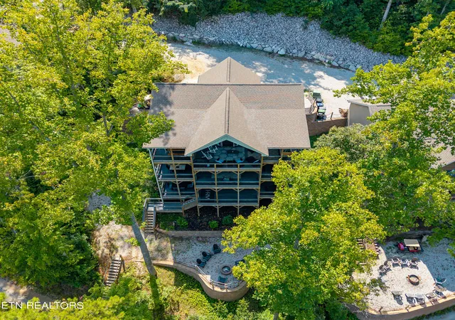 2nd image of 734 Waterfront Tr, La Follette, TN 37766 | MLS# 1311549