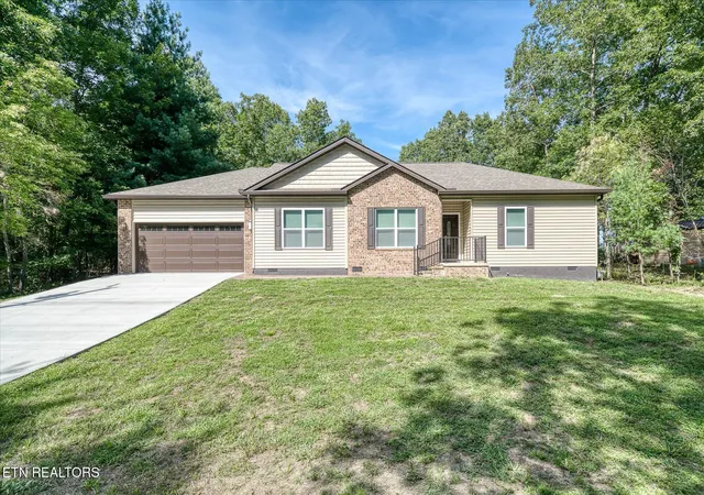 Photo 1 of Single family home for sale at 3029 Oklahoma Dr, Crossville, TN 38572 | MLS# 1313682 | Listing updated on 2026-08-17