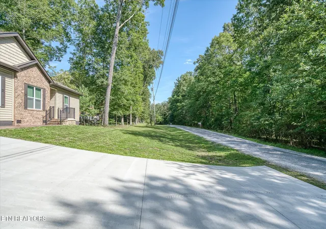 Photo 3 of Single family home for sale at 3029 Oklahoma Dr, Crossville, TN 38572 | MLS# 1313682 | Listing updated on 2026-08-17