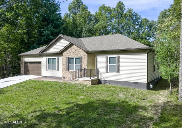 Photo 4 of Single family home for sale at 3029 Oklahoma Dr, Crossville, TN 38572 | MLS# 1313682 | Listing updated on 2026-08-17