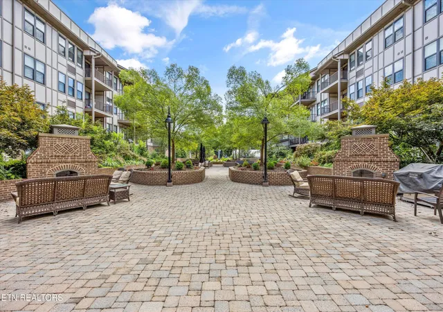3rd image of 445 W Blount Ave #428, Knoxville, TN 37920 | MLS# 1313407
