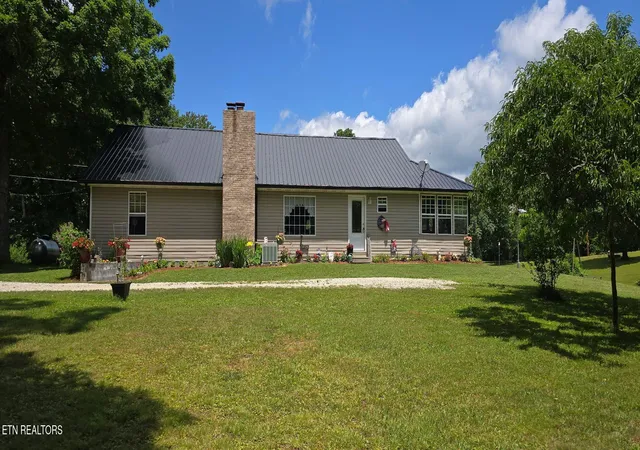 Homes for sale in Winfield, TN | 439 Elvira Ln, Winfield, TN 37892 | MLS# 1313841