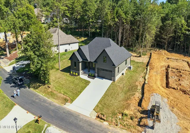 Homes for sale in Loudon, TN | 121 Inagehi Way, Loudon, TN 37774 | MLS# 1314101