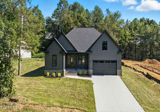 Homes for sale in Loudon, TN | 121 Inagehi Way, Loudon, TN 37774 | MLS# 1314101