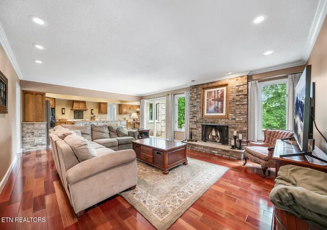 Photo 4 of Sale Pending at 60 Bluff Rd, Crossville, TN 38555 | MLS# 1324668 | Listing updated on 2026-05-19