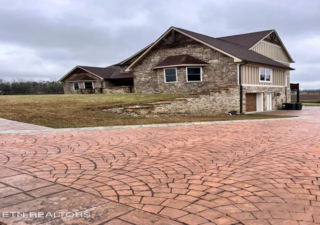 Homes for sale in Greeneville, TN | 375 Belle Arden Dr, Greeneville, TN 37745 | MLS# 1316032