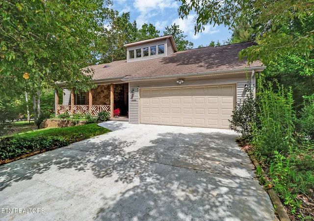 Photo 1 of Sale Pending at 124 Trafalgar Dr, Crossville, TN 38558 | MLS# 1314856 | Listing updated on 2026-08-27