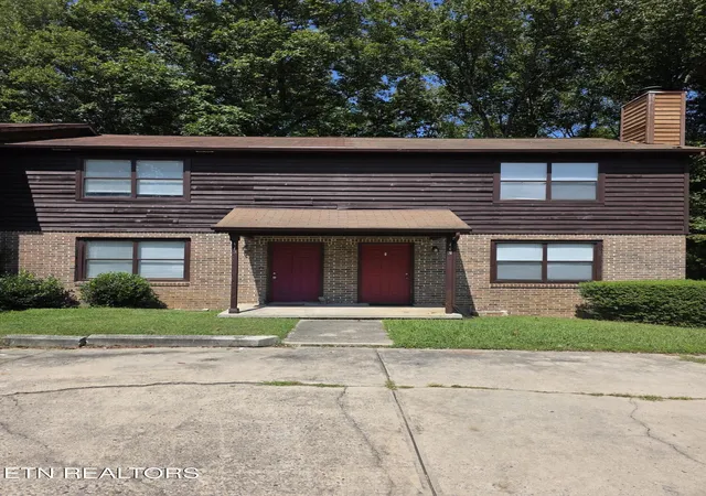 Homes for sale in Oak Ridge, TN | 113 High Point Ln, Oak Ridge, TN 37830 | MLS# 1315174