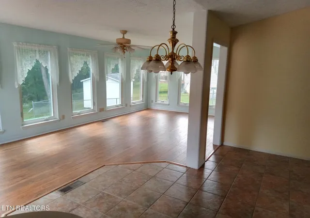 Photo 3 of Sale Pending at 41 Chelsea Dr, Crossville, TN 38555 | MLS# 1315456 | Listing updated on 2026-04-13