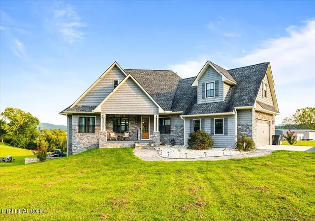 3rd image of 1126 Cross Valley Rd, La Follette, TN 37766 | MLS# 1315638