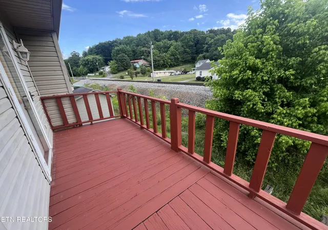 Homes for sale in Middlesboro, KY | 4607 W Cumberland Ave, Middlesboro, KY 40965 | MLS# 1315760