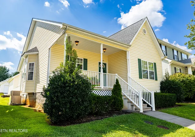2nd image of 819 Stratford Ave, Sweetwater, TN 37874 | MLS# 1352675