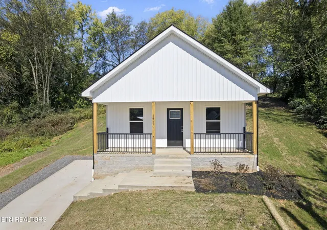 Photo 1 of Sale Pending at 1423 Nolan Ave, Knoxville, TN 37921 | MLS# 1316457 | Listing updated on 2026-02-02