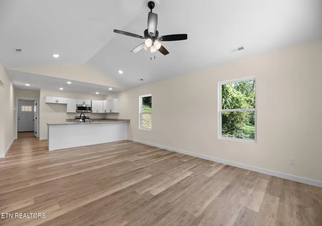 Photo 3 of Sale Pending at 1423 Nolan Ave, Knoxville, TN 37921 | MLS# 1316457 | Listing updated on 2026-02-02