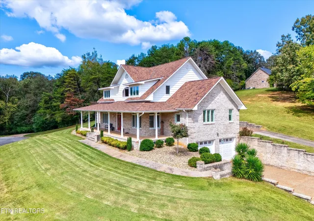 Photo 1 of Single family home for sale at 225 Rivers Edge Dr, Loudon, TN 37774 | MLS# 1317196 | Listing updated on 2026-06-16