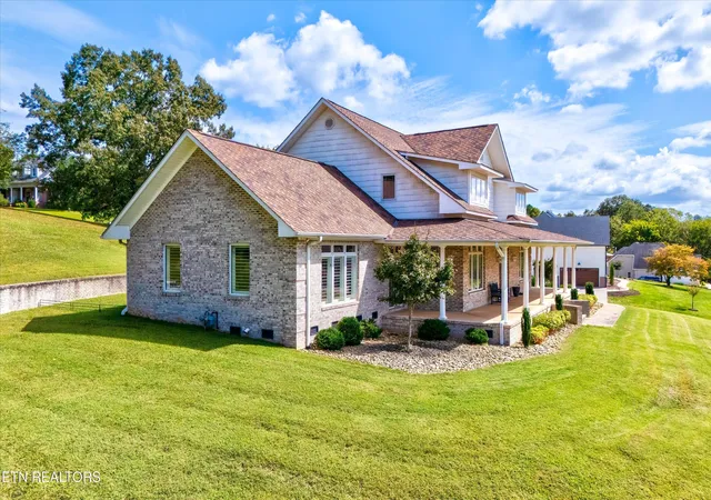 Photo 2 of Single family home for sale at 225 Rivers Edge Dr, Loudon, TN 37774 | MLS# 1317196 | Listing updated on 2026-06-16