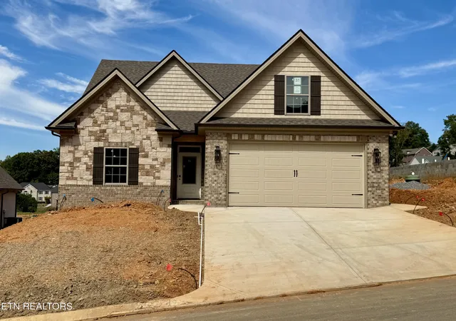 Single family home for sale at 9975 Rio Bravo Ln, Knoxville, TN 37922 | MLS# 1324277