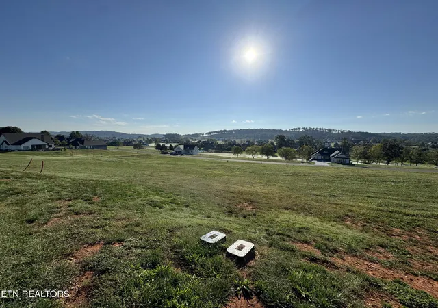 3rd image of 417 Ladybug Ln, Loudon, TN 37774 | MLS# 1317752