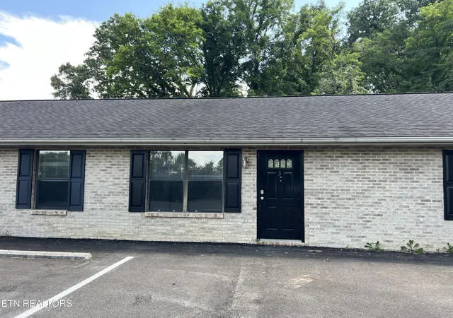 3rd image of 2709 Roberts Rd, Kodak, TN 37764 | MLS# 1317803