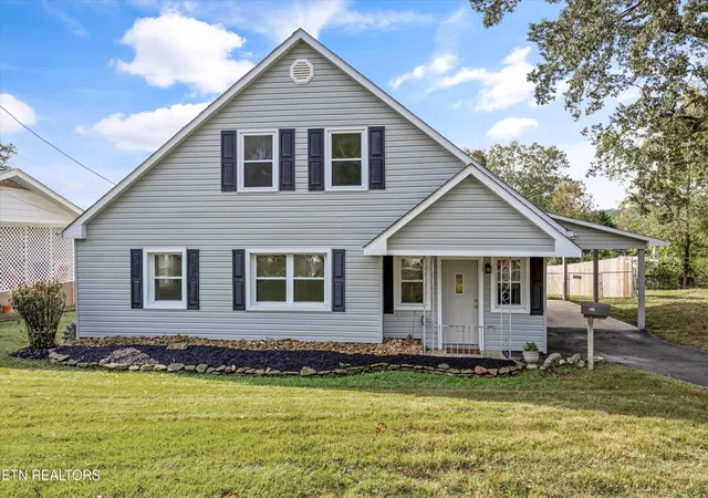 Homes for sale in Oak Ridge, TN | 112 Nasson Ln, Oak Ridge, TN 37830 | MLS# 1318266