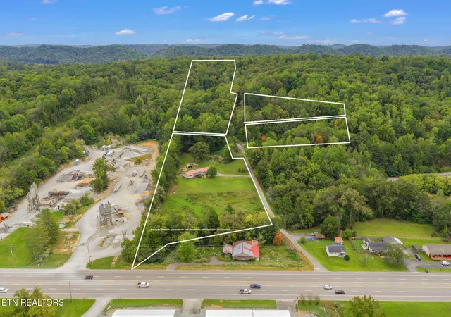 Photo 3 of Multi family home for sale at 101 142 Autumn Ln, Kingston, TN 37763 | MLS# 1318721 | Listing updated on 2026-03-13
