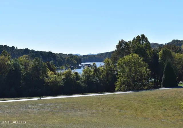 2nd image of 135 Amblecrest Dr, Vonore, TN 37885 | MLS# 1318806