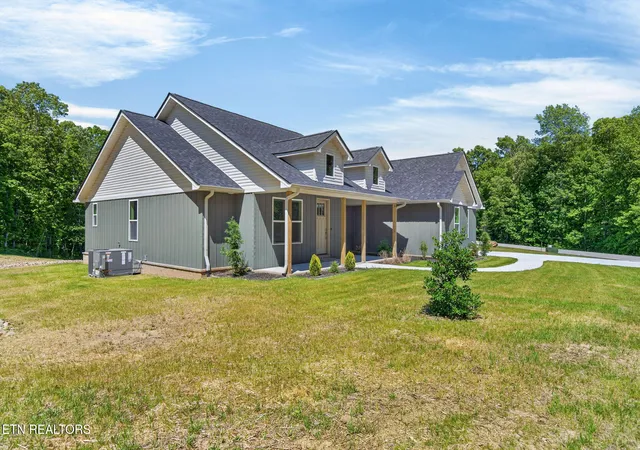4th image of 1128 Cumberland View Dr, Crossville, TN 38571 | MLS# 1318774