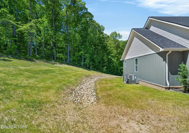 5th image of 1128 Cumberland View Dr, Crossville, TN 38571 | MLS# 1318774